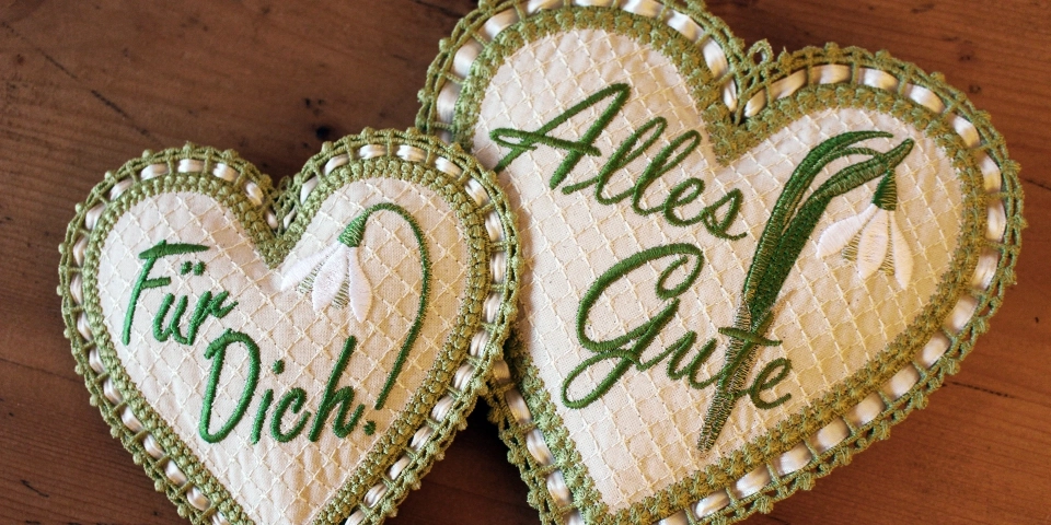 "Für Dich" und "Alles Gute" in Form eines Herzen